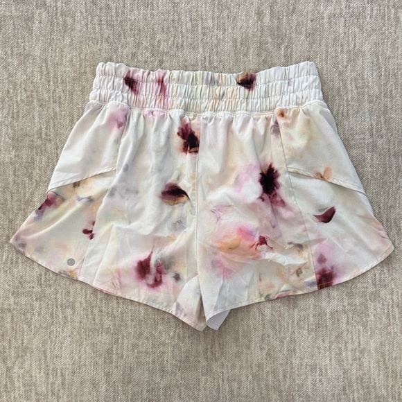 CALIA by Carrie Underwood High Waist Step Up shorts - Picture 7 of 8